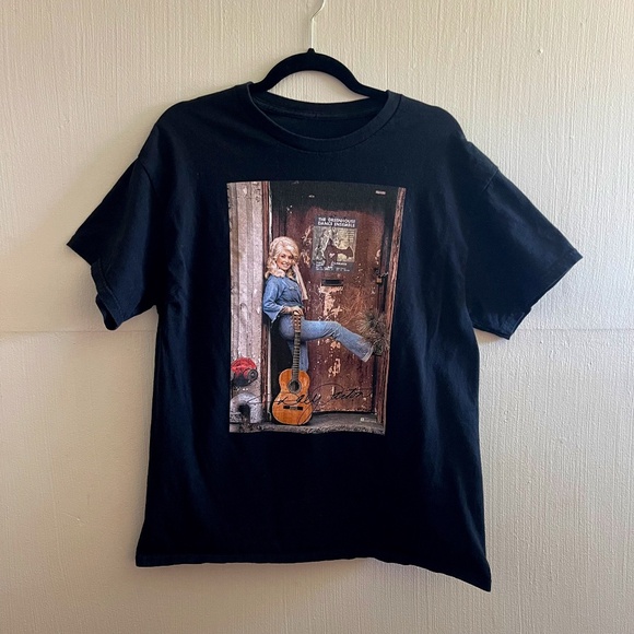 Vintage Style Dolly Parton Graphic T-shirt - Picture 1 of 4